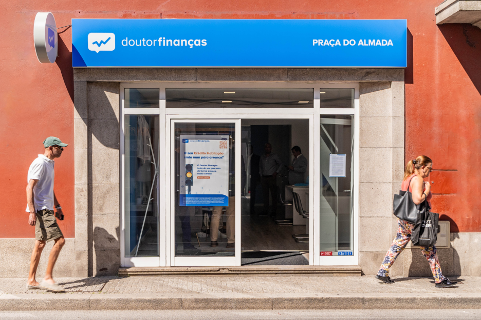 Doutor-Financas-Rede-Exterior-loja