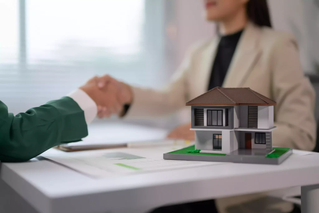 Juros da casa descem para 3,57%. É o 16º mês de alívio Cliente a fazer crédito habitação