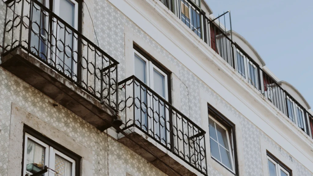 Propriedade horizontal pode anular isenção de IMT para revenda Prédio em Alfama